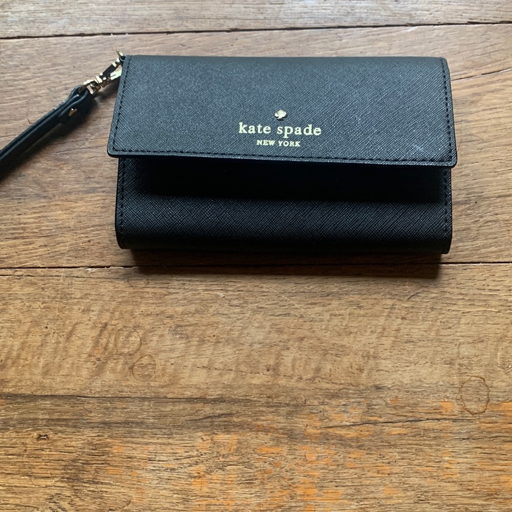 Wristlet wallet